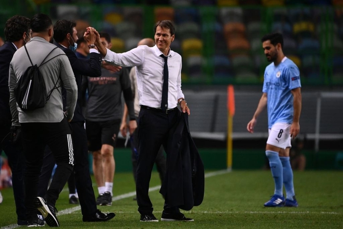 Dàn sao của Man City đổ gục xuống sân, bật khóc nức nở sau trận thua sốc tại Champions League - Ảnh 6.