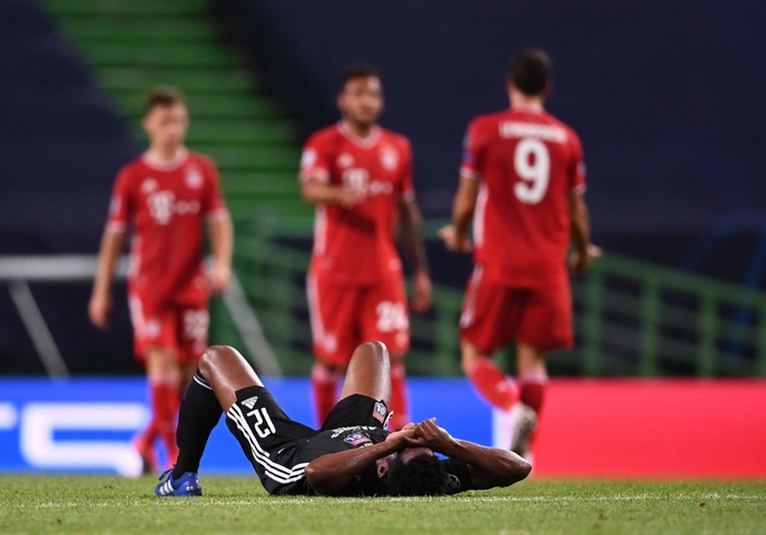 Bán kết Champions League: Cầu thủ Lyon buồn bã, tiếc nuối sau khi gục ngã trước ngưỡng cửa thiên đường - Ảnh 1.