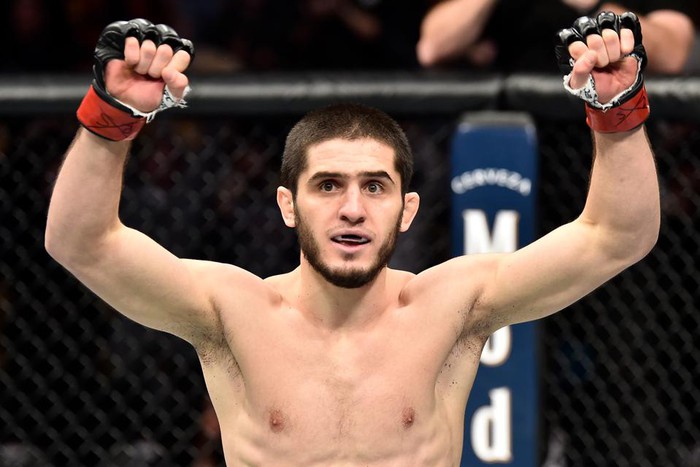 Thầy của Khabib khẳng định cậu học trò &quot;khả năng cao&quot; sẽ gặp huyền thoại St-Pierre trong trận đấu thứ 30 - Ảnh 2.