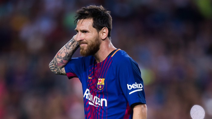 Cú sốc Messi đòi rời Barca: Leo nổi giận vì lời nói của thầy mới hay còn thuyết âm mưu khác? - Ảnh 1.