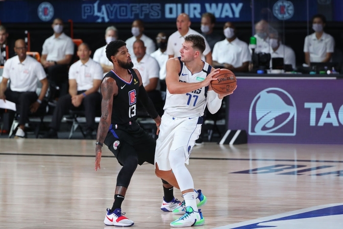 CĐM &quot;dậy sóng&quot; với phát ngôn ưu ái Luka Doncic của chủ tịch Dallas Mavericks - Ảnh 3.