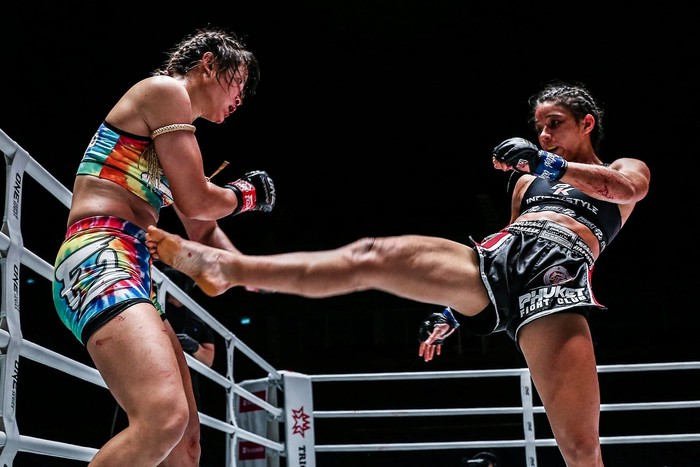 &quot;Nữ hoàng Muay&quot; Stamp Fairtex thua sốc, chính thức mất sạch đai vô địch tại ONE Championship - Ảnh 6.