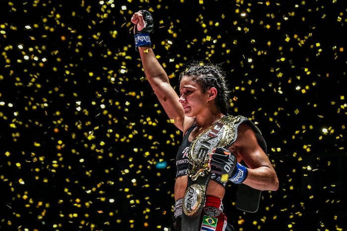 &quot;Nữ hoàng Muay&quot; Stamp Fairtex thua sốc, chính thức mất sạch đai vô địch tại ONE Championship - Ảnh 8.