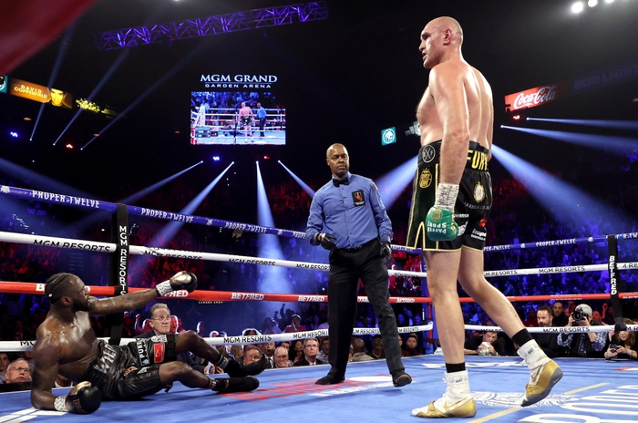 Tyson Fury thúc giục Anthony Joshua ra mặt, thừa nhận muốn đấu cùng người đồng hương vào tháng 12 tới - Ảnh 2.