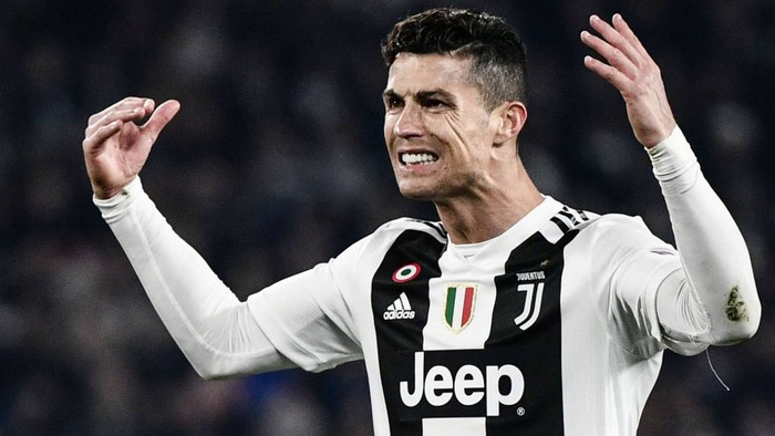 Ghi bàn tằng tằng tại Serie A, Ronaldo vẫn &quot;toang&quot; danh hiệu cá nhân cao quý vào tay người đàn em đẹp trai - Ảnh 2.