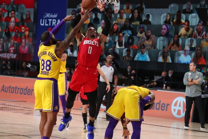 Los Angeles Lakers dễ dàng vượt qua Houston Rockets với 3 cầu thủ có double-double  - Ảnh 3.