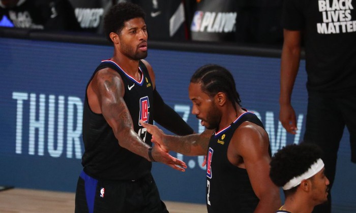 Bộ đôi ngôi sao Kawhi Leonard cùng Paul George thi đấu vô hồn trong buổi tối mà Clippers cần họ nhất (Ảnh: USA Today).