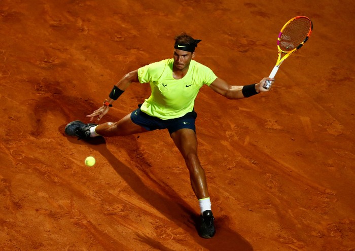 Vòng 3 Rome Masters 2020: Rafael Nadal thể hiện phong độ hủy diệt, Djokovic &quot;thoát hiểm&quot; gang tấc - Ảnh 2.