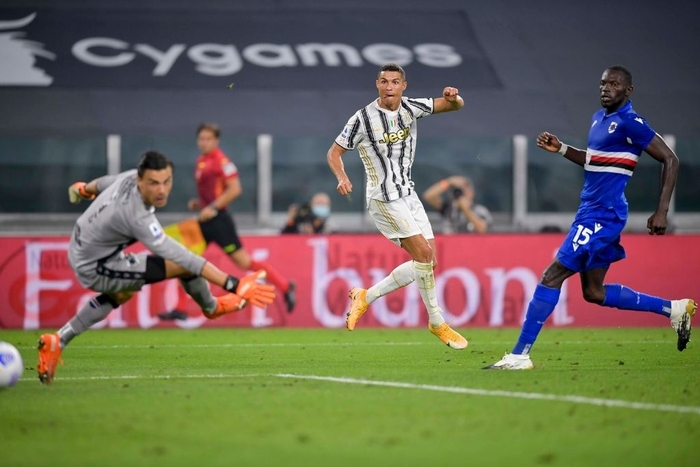 Ronaldo ăn mừng chất lừ sau khi giúp Juventus mở màn hoàn hảo mùa giải mới - Ảnh 2.