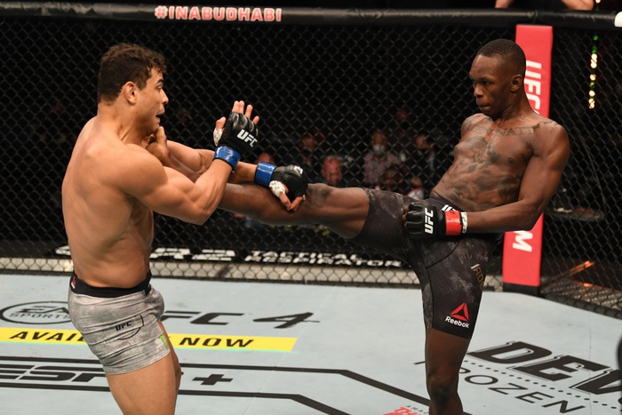 Israel Adesanya hạ đo ván đối thủ bất bại Paulo Costa, bảo vệ thành công chiếc đai vô địch UFC - Ảnh 1.
