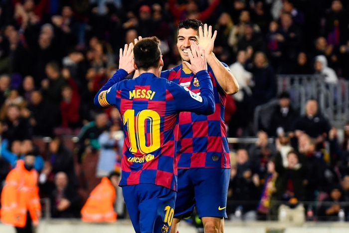 Messi quyết định tương lai, Suarez sáng cửa ở lại Camp Nou mùa giải tới - Ảnh 3.