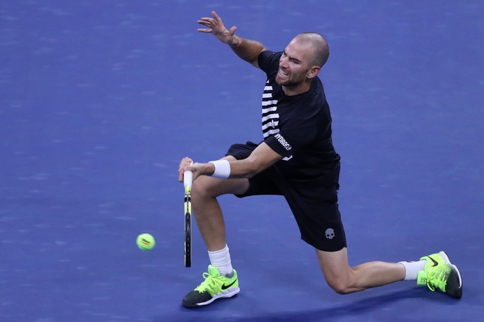 Djokovic gây tranh cãi khi nỗ lực giúp tay vợt thuộc diện bị cách ly ra sân thi đấu ở US Open - Ảnh 1.