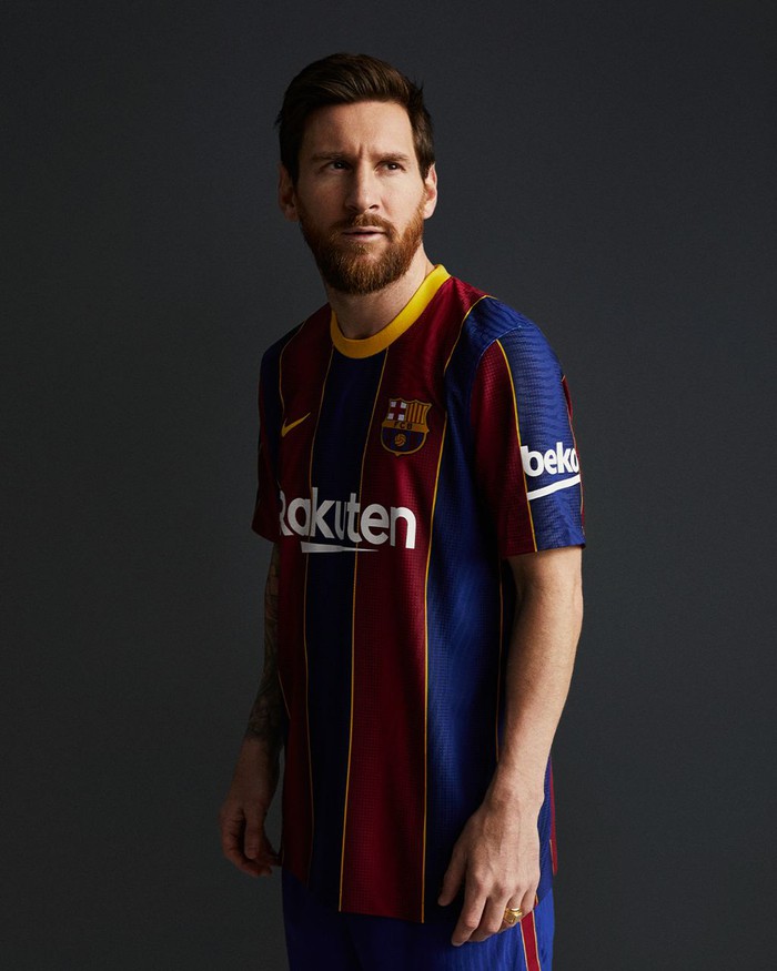Hai lần Messi khiến cả thế giới đảo điên vì &quot;nước đi này mình đi nhầm, cho đi lại nha&quot; - Ảnh 1.