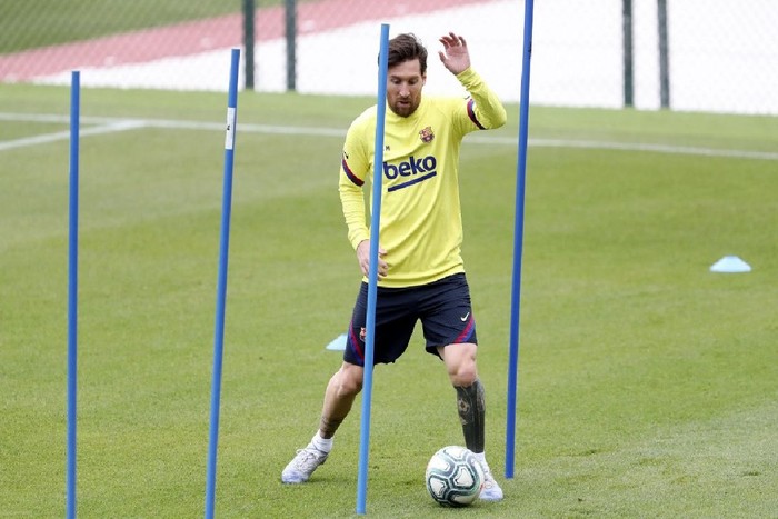 Nhìn lại 10 ngày với đầy những drama và twist liên quan tới tương lai của Messi: Bản burofax chấn động, điều khoản 700 triệu euro và buổi gặp gỡ quyết định - Ảnh 3.