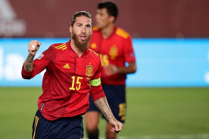 Thần đồng hứa hẹn kế nghiệp Messi đi vào lịch sử, giúp tuyển Tây Ban Nha đại thắng 4-0 - Ảnh 7.
