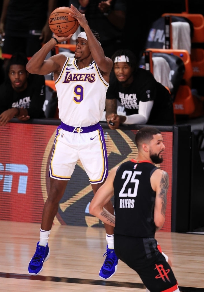 Rajon Rondo hồi xuân, Los Angeles Lakers vượt qua Houston Rockets bằng hiệp 4 bùng nổ - Ảnh 1.