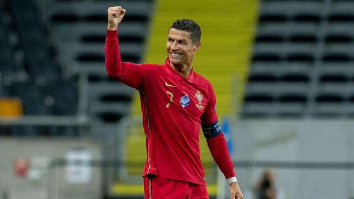 Một lần nữa Ronaldo nhấn mạnh, anh tốt hơn Messi  - Ảnh 3.