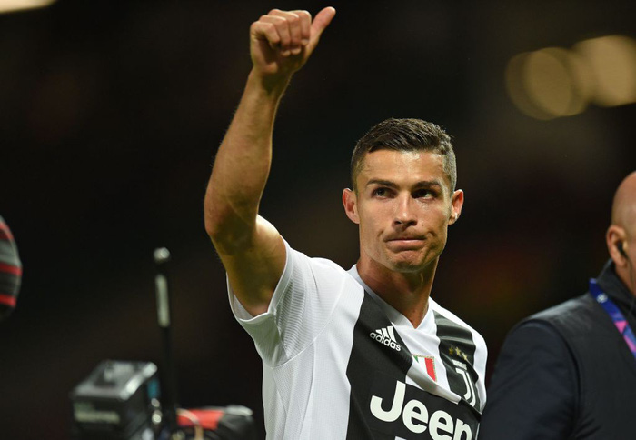 Ronaldo châm ngòi, Dybala nổ súng, Juventus đánh sập pháo đài Old Trafford của Man United - Ảnh 1.
