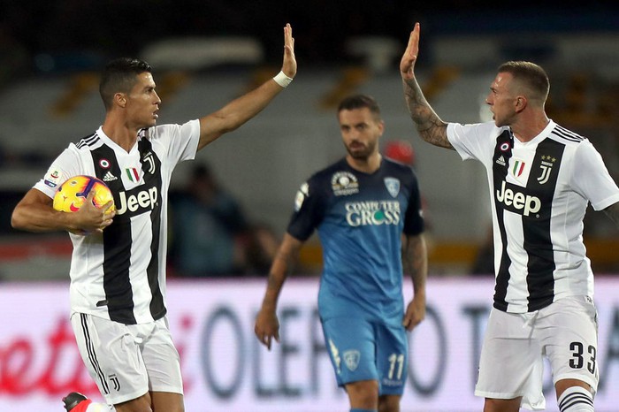 Ronaldo lập tuyệt phẩm sút xa giúp Juventus thắng ngược hú vía - Ảnh 3.