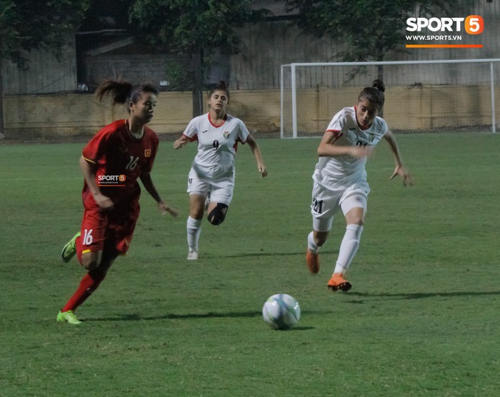 Đội U19 nữ Việt Nam xuất sắc đánh bại U19 Jordan 4-0 để tiến sâu ở Vòng loại châu Á - Ảnh 1.