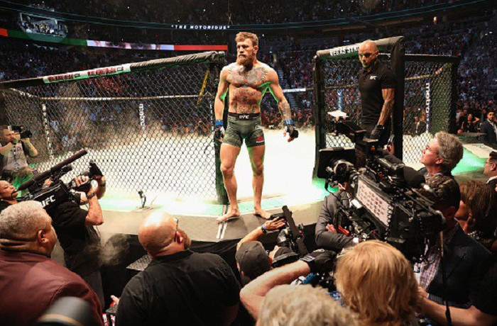 Gã điên McGregor thua đau trong lần trở lại MMA, tạo ra vụ ẩu đả chưa từng có trong lịch sử UFC - Ảnh 2.