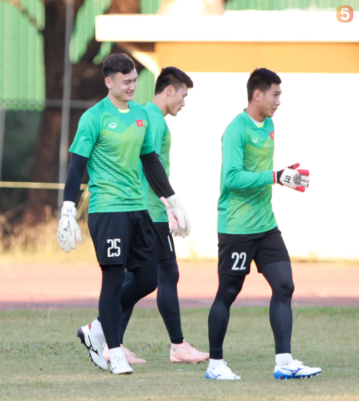 Ngày độc thân 11/11: Soi kỹ buổi tập của những người cô đơn nhất tuyển Việt Nam - Ảnh 13.