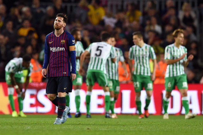 Messi trở lại và ghi bàn, Barca vẫn thua tủi hổ ngay trên sân nhà - Ảnh 8.