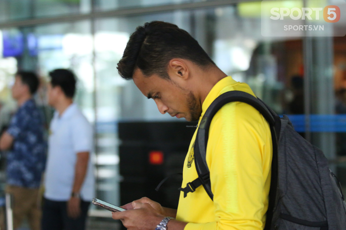 Đội tuyển Malaysia gặp sự cố ngay khi vừa đặt chân đến Việt Nam - Ảnh 8.