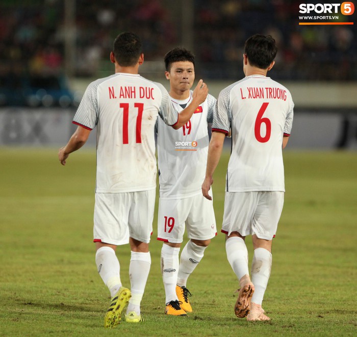 Tiền vệ Quang Hải hứa với người hâm mộ sẽ chiến đấu hết mình ở trận gặp Malaysia - Ảnh 2.