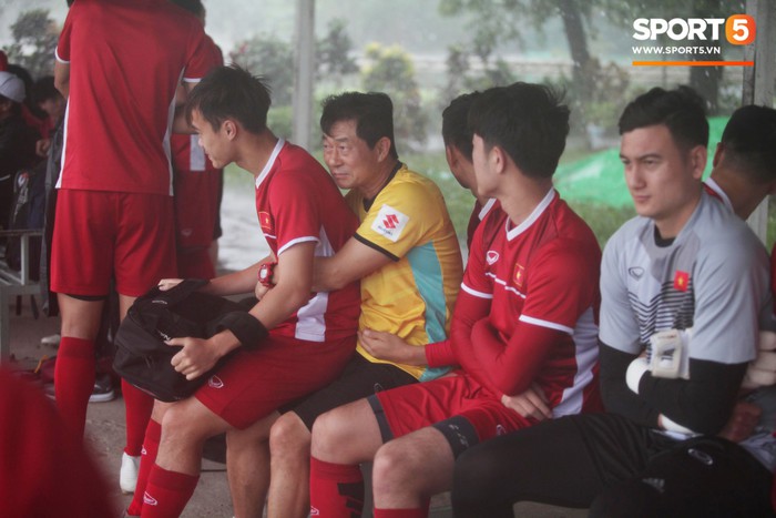 Đội phó đội tuyển Việt Nam: Điều kiện thời tiết thế nào thì cũng phải làm quen khi tập luyện và thi đấu - Ảnh 2.
