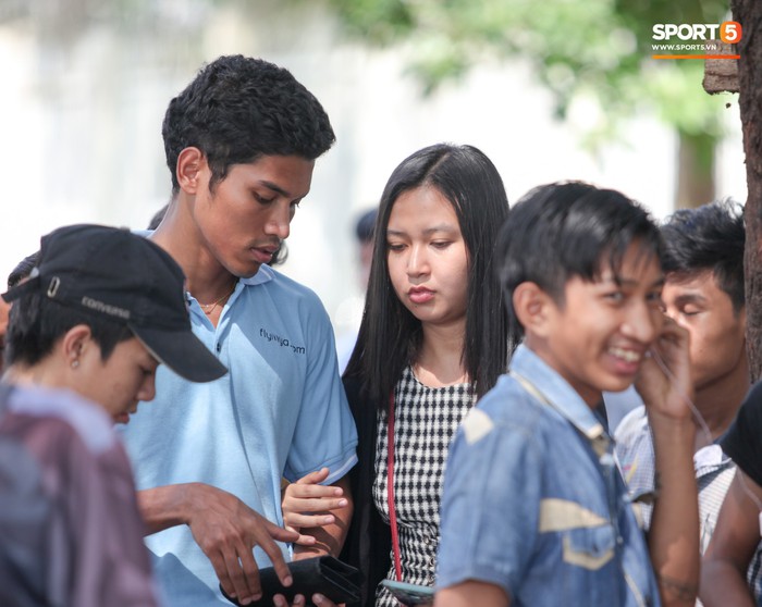 Kiều nữ Myanmar sợ phụ huynh phát hiện vì trốn đi mua vé xem trận gặp Việt Nam - Ảnh 6.