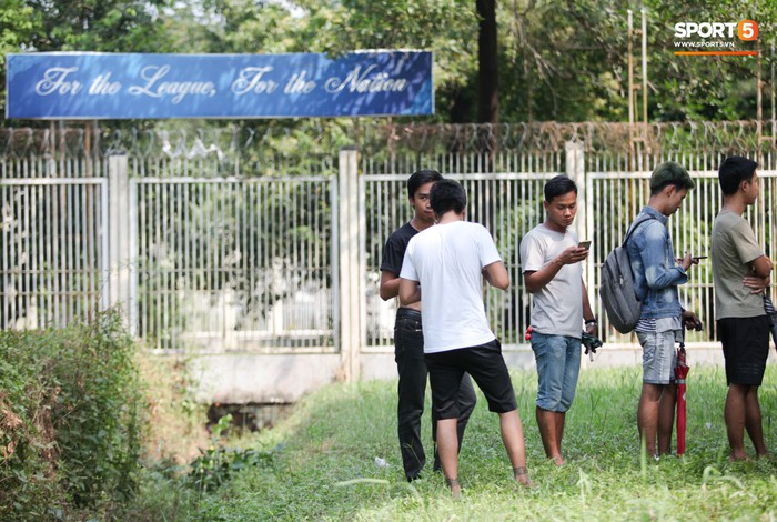 Kiều nữ Myanmar sợ phụ huynh phát hiện vì trốn đi mua vé xem trận gặp Việt Nam - Ảnh 8.