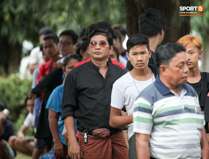 Kiều nữ Myanmar sợ phụ huynh phát hiện vì trốn đi mua vé xem trận gặp Việt Nam - Ảnh 10.