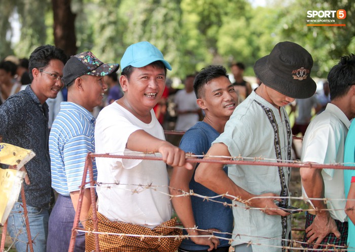 Kiều nữ Myanmar sợ phụ huynh phát hiện vì trốn đi mua vé xem trận gặp Việt Nam - Ảnh 12.