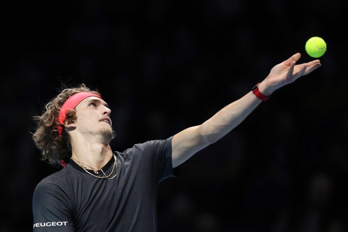 Hạ cả Federer và Djokovic, tài năng trẻ người Đức làm điều không tưởng để đăng quang ATP Finals - Ảnh 4.