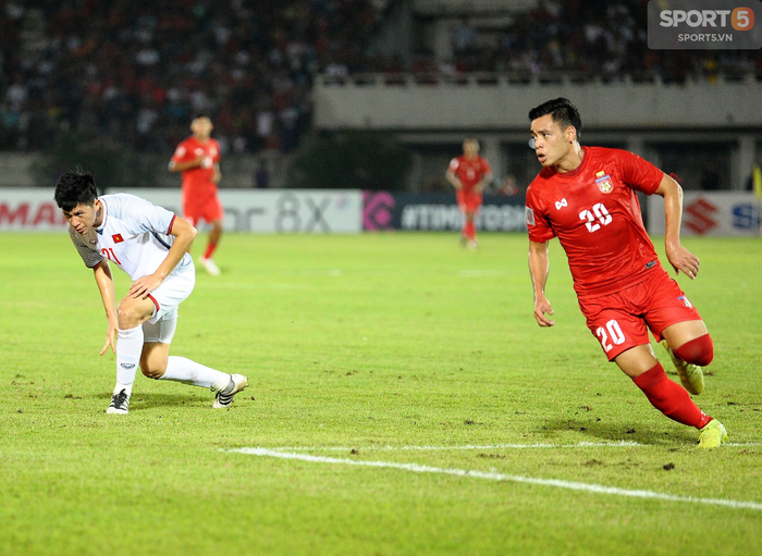 Fan xót xa khi Duy Mạnh, Quang Hải liên tục ngã sấp mặt trong trận đấu với Myanmar - Ảnh 8.