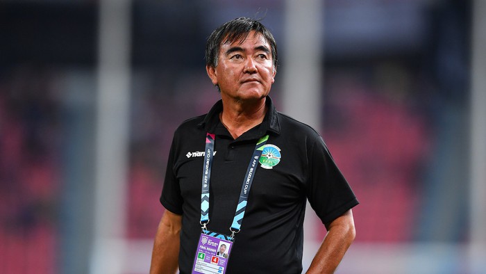 HLV tuyển Campuchia ăn mặc chất lừ, nổi bật hơn hẳn hàng loạt đồng nghiệp áo phông đơn giản tại AFF Cup 2018 - Ảnh 15.