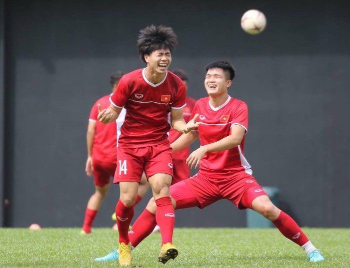 Sau trận hòa Malaysia, Đức Chinh ra sân tập dứt điểm và đá đối kháng cùng nhóm cầu thủ dự bị - Ảnh 6.