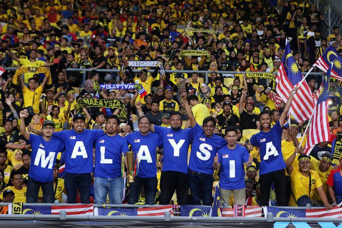 Trâu chọi, hổ chiến và những trang phục độc đáo nhất trận chung kết lượt đi Malaysia vs Việt Nam - Ảnh 3.