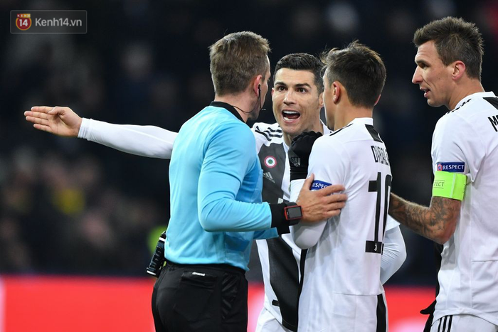 Không chạm bóng, Ronaldo vẫn khiến đồng đội không được công nhận bàn thắng - Ảnh 2.