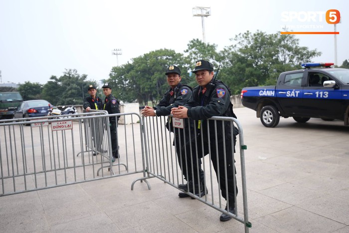 Gần 2.000 cảnh sát, nhân viên an ninh bảo vệ trận chung kết AFF Cup 2018 ở sân Mỹ Đình - Ảnh 4.