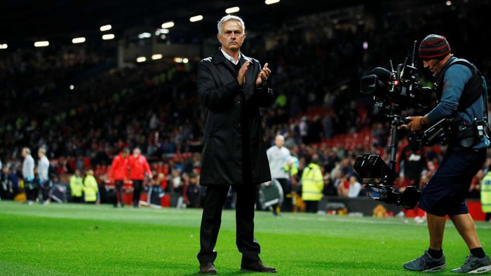 Nhìn lại những cột mốc vui buồn lẫn lộn của Mourinho tại MU qua ảnh - Ảnh 14.