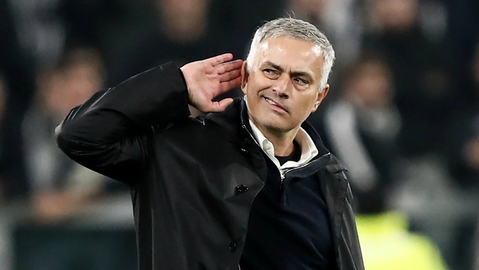 Nhìn lại những cột mốc vui buồn lẫn lộn của Mourinho tại MU qua ảnh - Ảnh 15.