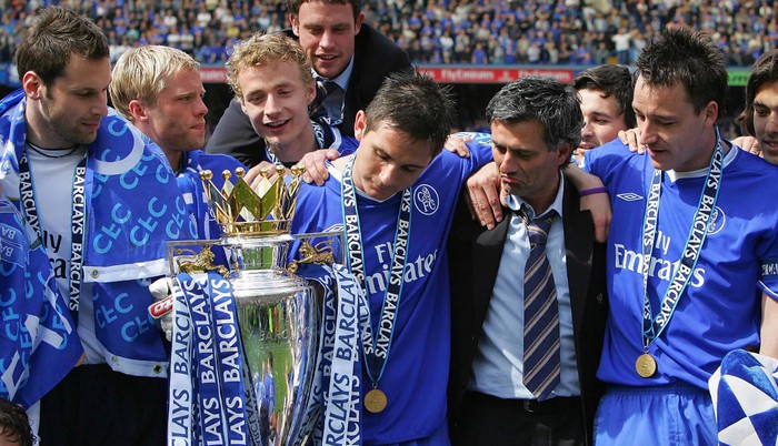 Jose Mourinho và hành trình sụp đổ của ông hoàng danh hiệu - Ảnh 2.