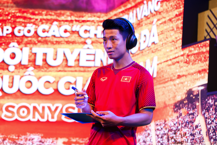 Gu chọn tai nghe của các tuyển thủ Việt Nam tại AFF Cup 2018 - Ảnh 3.