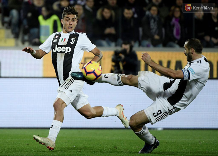 Họa mi Ronaldo hót vang trên chấm penalty, phá kỷ lục tồn tại 60 năm của Juventus - Ảnh 7.