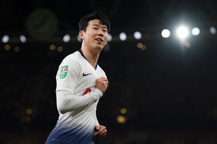 Bị CĐV Arsenal ném chai nước vào đầu, đồng đội của Son Heung-min đáp trả cực mạnh - Ảnh 8.