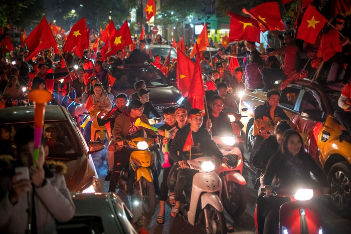 Gạt bỏ kèn Vuvuzela, CĐV Việt Nam vẫn còn nhiều cách để khiến đối thủ nể phục - Ảnh 6.