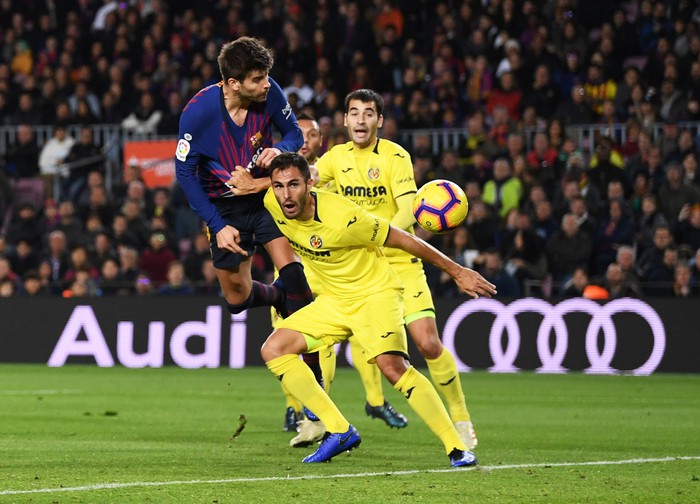Thắng kịch tính Villareal phút cuối, Barcelona đòi lại ngôi đầu La Liga - Ảnh 3.