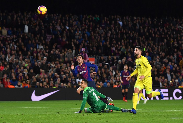 Thắng kịch tính Villareal phút cuối, Barcelona đòi lại ngôi đầu La Liga - Ảnh 5.